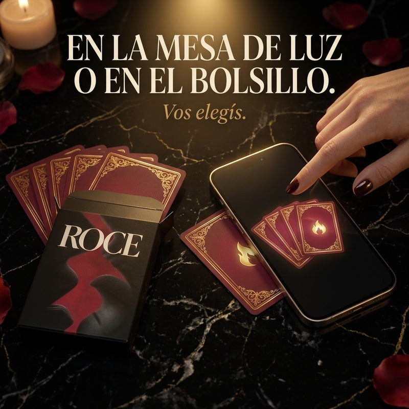 El mazo físico al lado del celular con ROCE Digital
